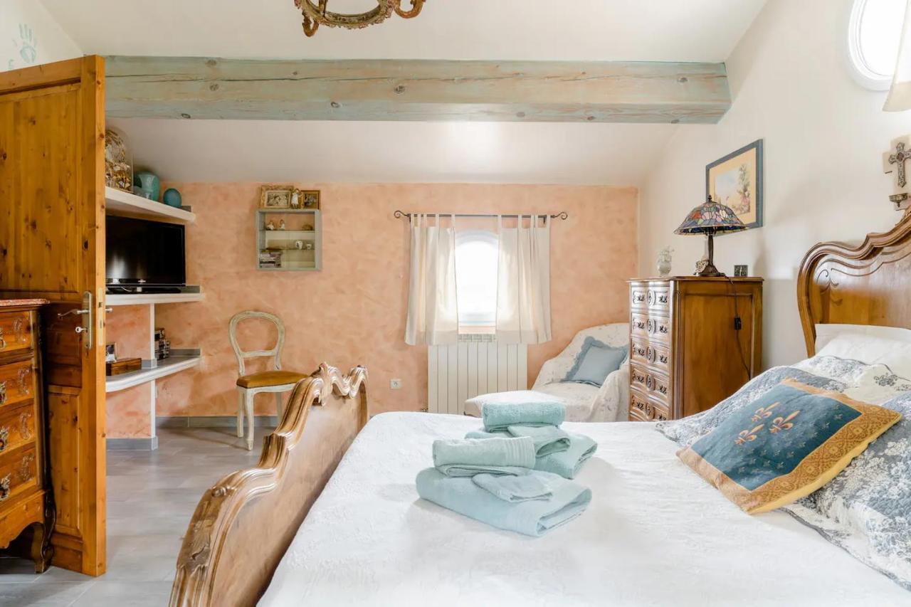 Agreable Chambre D'Hotes Avec Piscine Bed and Breakfast Le Beausset Εξωτερικό φωτογραφία